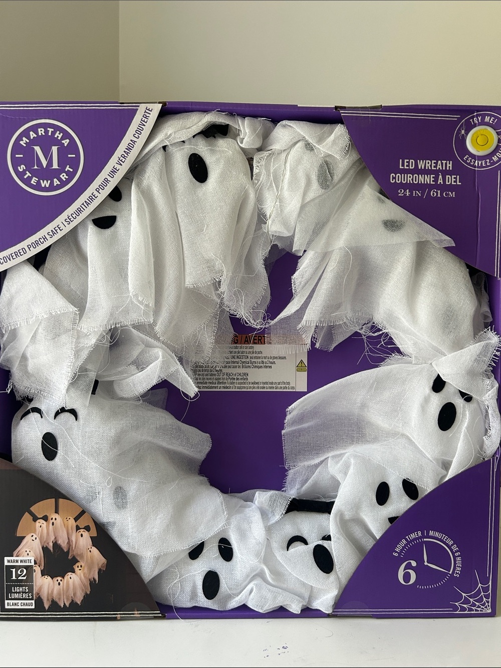 Martha Stewart HALLOWEEN White Ghost LED Wreath with Black Facial Features NEW